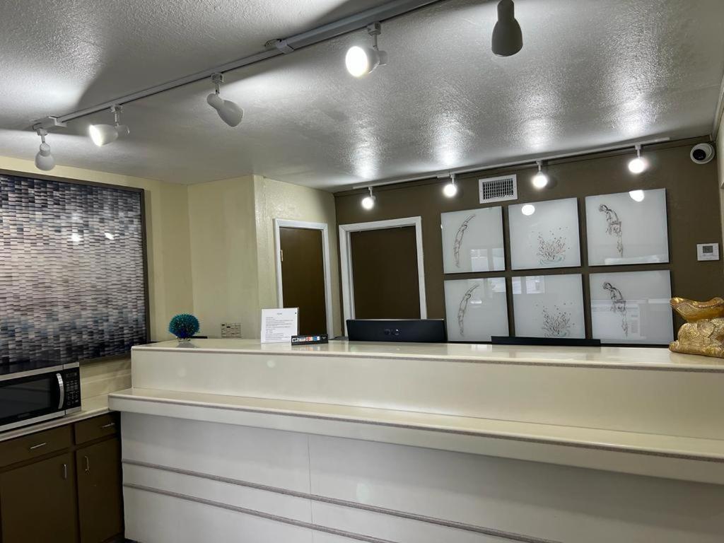 Guest Inn לייק סיטי מראה חיצוני תמונה